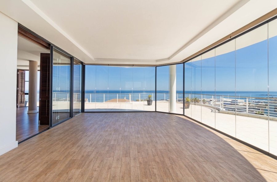 3 Bedroom Property for Sale in Bloubergstrand Western Cape